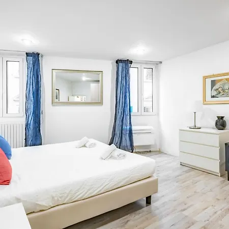 Appartamento Sant'ambrogio Apt: Your Hideaway *