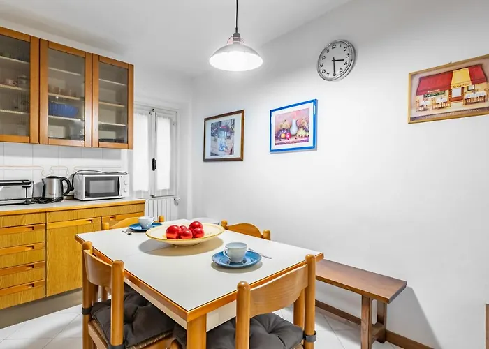 Guesthost - Sant'ambrogio - Your Hideaway Appartement *