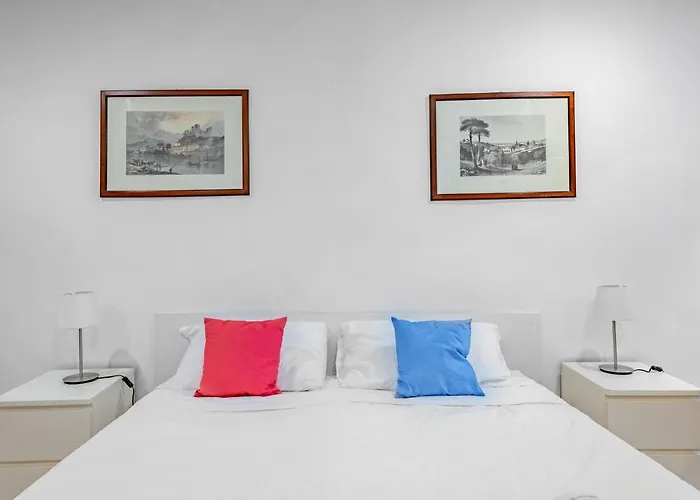 Appartement Guesthost - Sant'ambrogio - Your Hideaway *