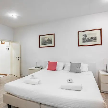 Sant'ambrogio Apt: Your Hideaway Apartment