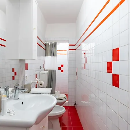 Sant'ambrogio Apt: Your Hideaway Apartment *